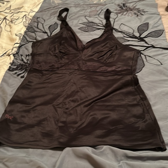 Ruby Ribbon Camis - Picture 2 of 3